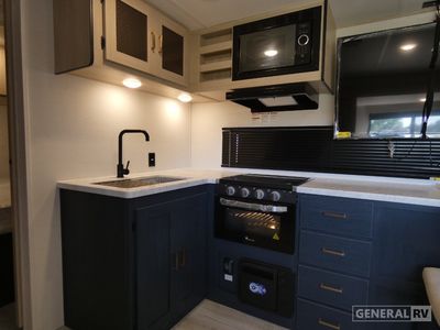 2025 Prime Time RV Avenger - Photo 7