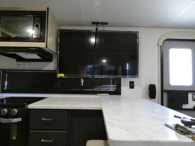 2025 Prime Time RV Avenger - Photo 13