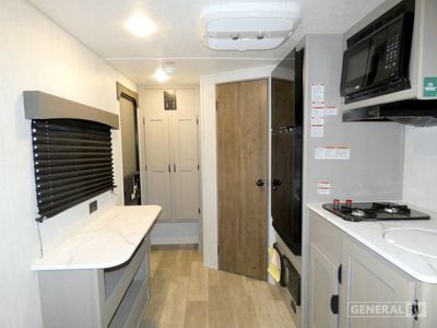 2025 Coachmen Clipper Cadet - Photo 5