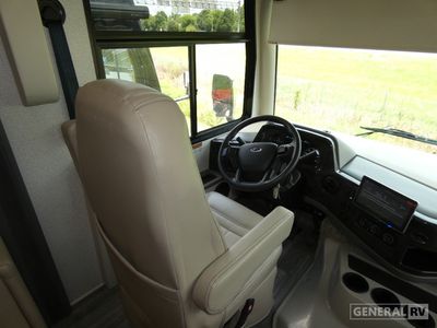 2024 Thor Motor Coach Miramar - Photo 8