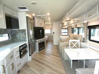 2026 Fleetwood Bounder - Photo 5