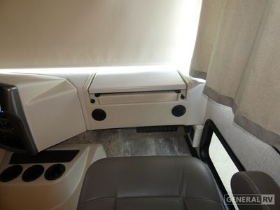 2023 Thor Motor Coach Windsport - Photo 11