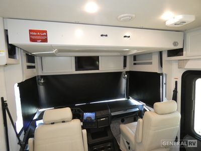 2026 Fleetwood Bounder - Photo 12