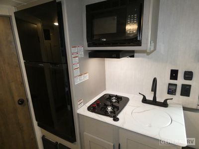2025 Coachmen Clipper Cadet - Photo 7