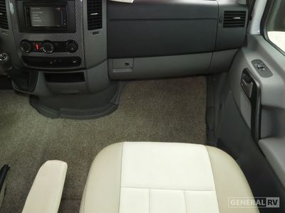 2019 Entegra Coach Qwest - Photo 11