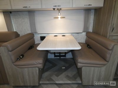 2025 Winnebago Adventurer - Photo 15