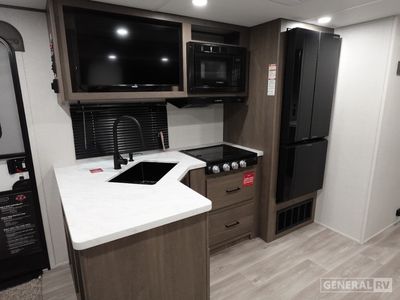 2026 Grand Design Transcend - Photo 13