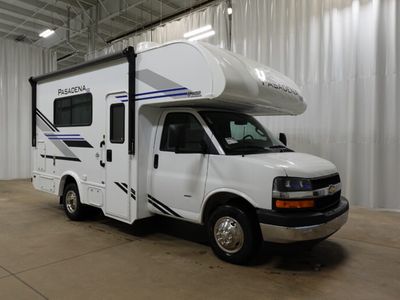 2026 THOR SX19 Chevy — front three-quarter view