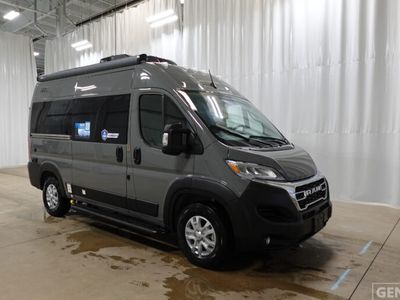 2026 THOR 18M — front three-quarter view