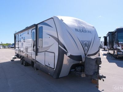 2016 OUTDOORS RV 260RDSB — front three-quarter view