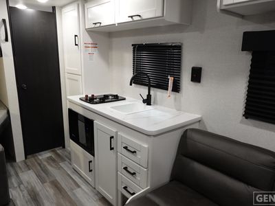 2026 Jayco Jay Flight SLX - Photo 12
