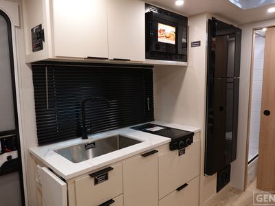 2026 Winnebago Micro Minnie - Photo 13