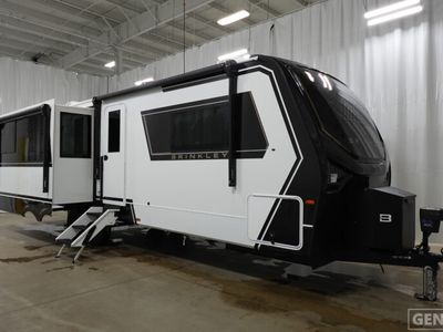 2026 BRINKLEY 297 AIR — front three-quarter view