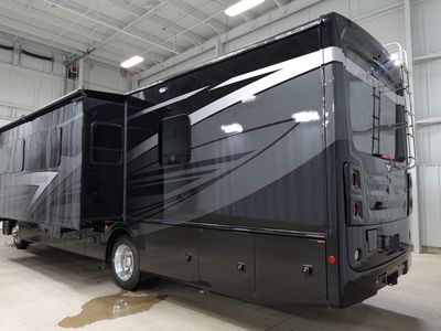 2026 Fleetwood Bounder - Photo 3