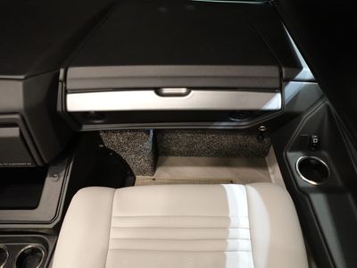 2026 Fleetwood Bounder - Photo 11