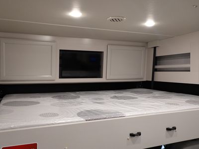 2026 Fleetwood Bounder - Photo 14