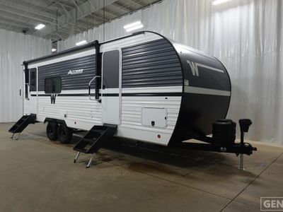 2026 WINNEBAGO 25RK — front three-quarter view