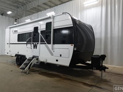 2026 WINNEBAGO 22MLS — front three-quarter view