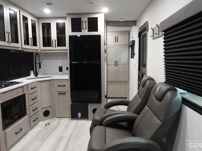 2026 Grand Design Momentum MAV - Photo 6