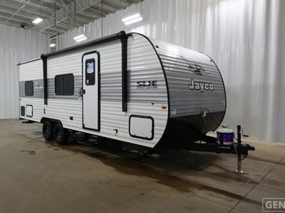 2026 JAYCO 250BH — front three-quarter view
