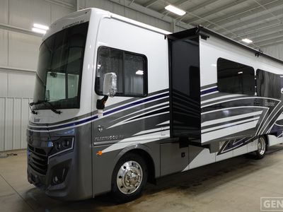 2026 Fleetwood Bounder - Photo 2