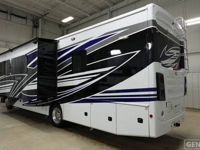 2026 Fleetwood Bounder - Photo 3