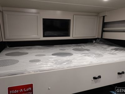 2026 Fleetwood Bounder - Photo 14