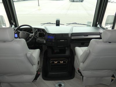 2026 Holiday Rambler Invicta - Photo 12