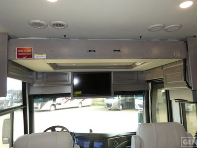 2026 Fleetwood Discovery LXE - Photo 13
