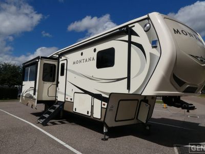 2018 KEYSTONE 3121RL — front three-quarter view