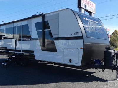 2025 BRINKLEY 275 — front three-quarter view