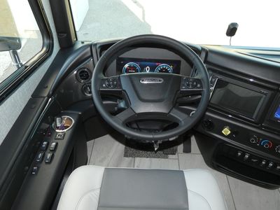 2026 Fleetwood Discovery LXE - Photo 9