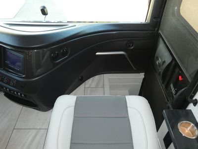 2026 Fleetwood Discovery LXE - Photo 10