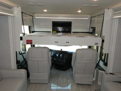 2026 Fleetwood Discovery LXE - Photo 13