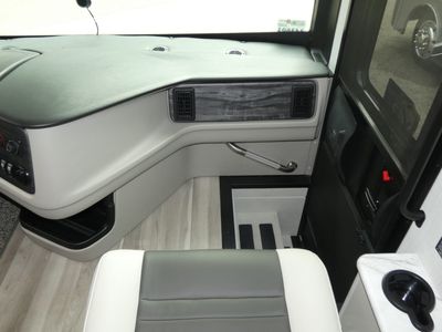 2026 Holiday Rambler Nautica - Photo 11