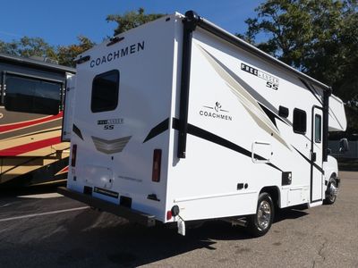2026 Coachmen Freelander - Photo 4