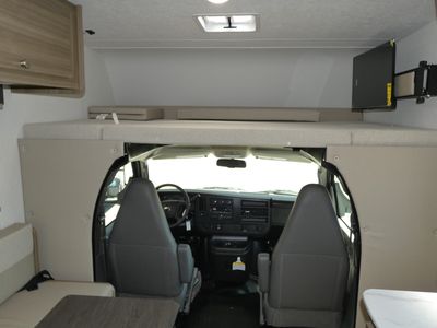 2026 Coachmen Freelander - Photo 13