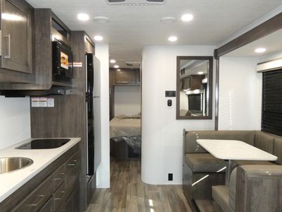 2026 Entegra Coach Odyssey - Photo 5