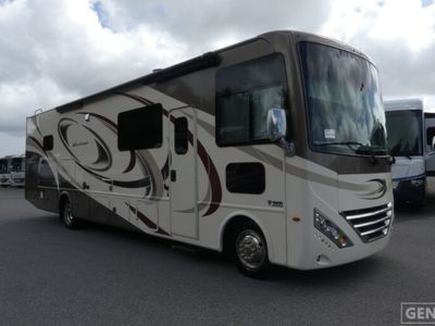 2018 THOR 34P — front three-quarter view