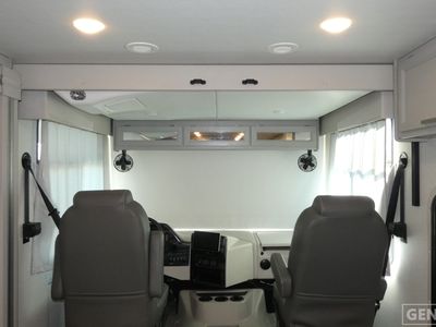 2024 Thor Motor Coach Luminate - Photo 13