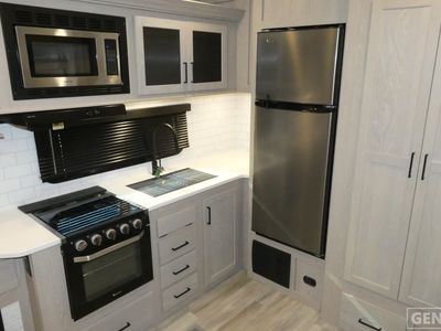 2022 Forest River Rockwood Ultra Lite - Photo 7