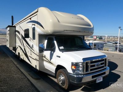 2017 FLEETWOOD 31U — front three-quarter view
