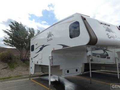 2016 ADVENTURER 995 — front three-quarter view