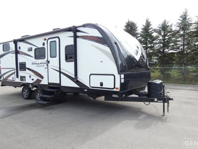 2018 HEARTLAND 245 — front three-quarter view
