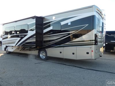 2026 Fleetwood Bounder - Photo 3