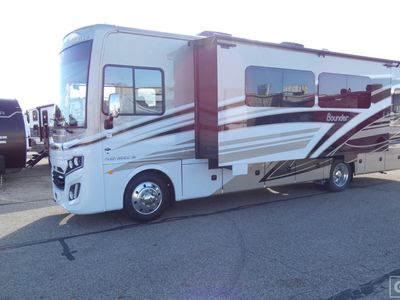 2026 Fleetwood Bounder - Photo 2