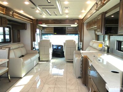 2026 Fleetwood Discovery LXE - Photo 6