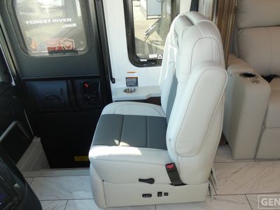 2026 Fleetwood Discovery LXE - Photo 11