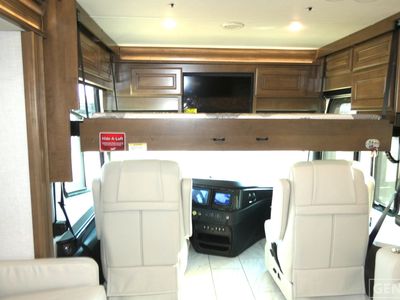 2026 Fleetwood Discovery LXE - Photo 13