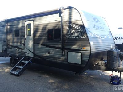 2020 JAYCO 24RBS — front three-quarter view
